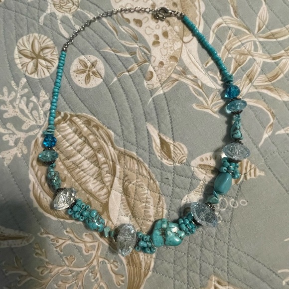 Jewelry - Turquoise beaded necklace‎